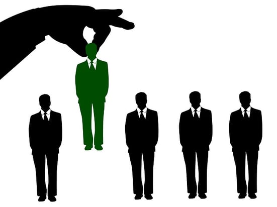 Recruiter using tips to recruit better candidates