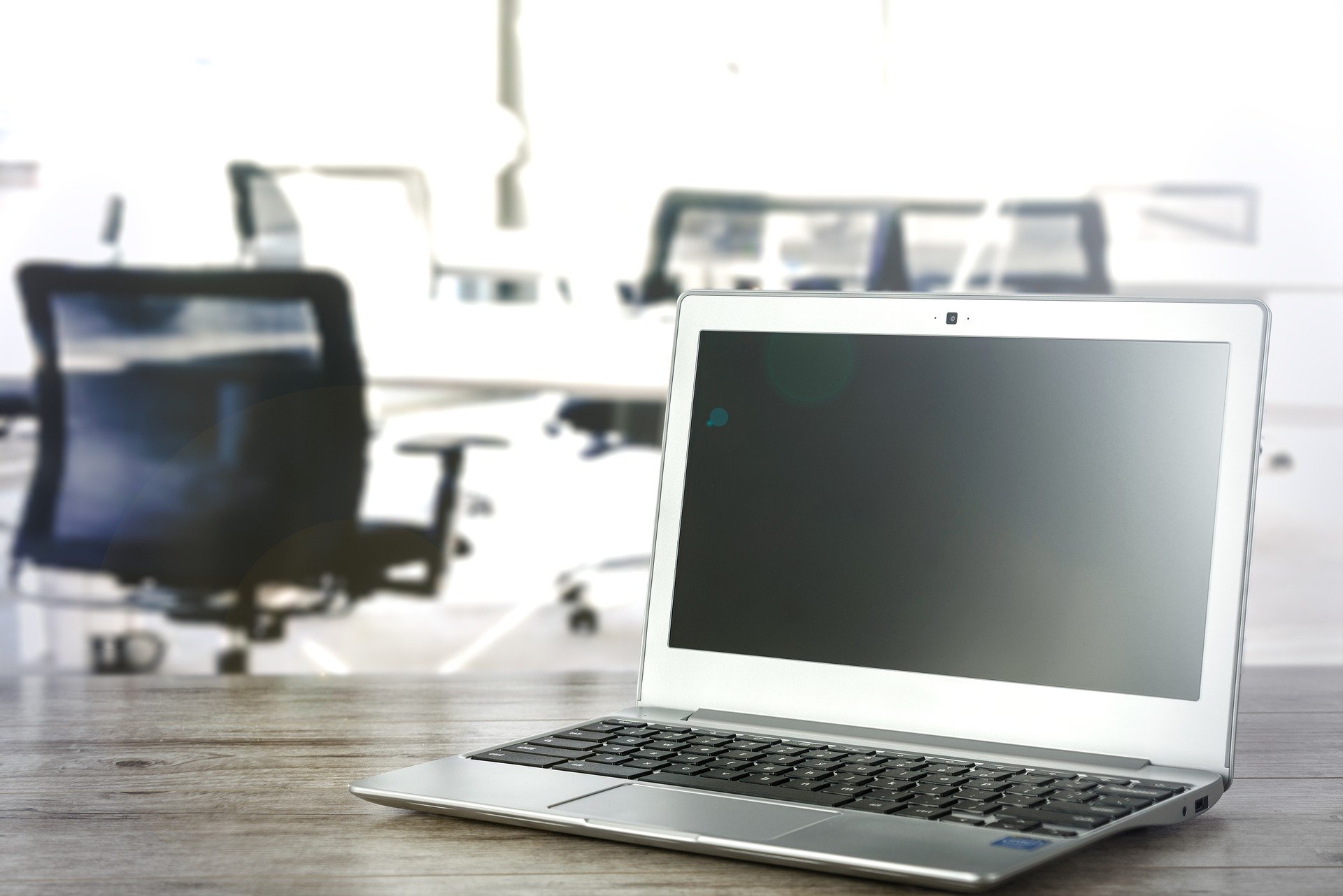 laptop-in-the-office-1967479_1920.jpg